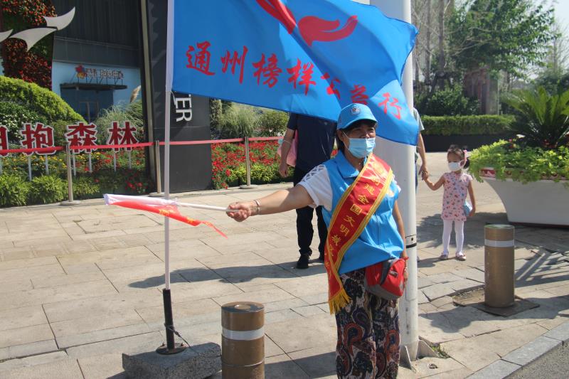 <strong>少妇被又大又粗进进出出A片</strong>